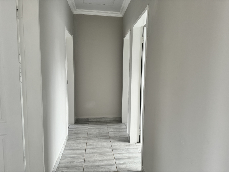 To Let 3 Bedroom Property for Rent in Flamwood North West